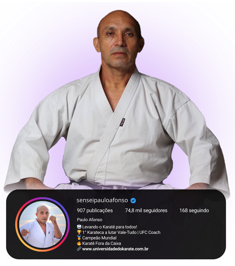 Sensei Paulo Afonso de kimono em fundo roxo